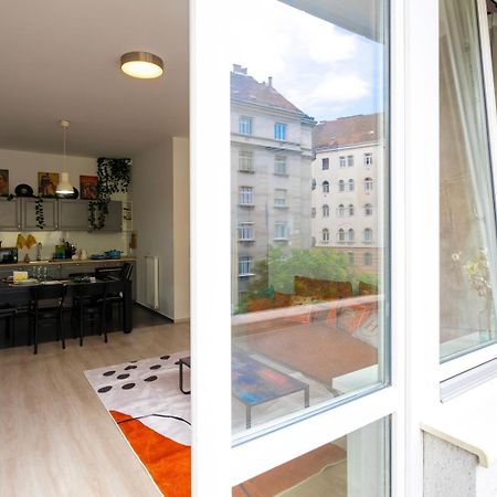 בודפשט Designer Vintage Home Near Castle District מראה חיצוני תמונה